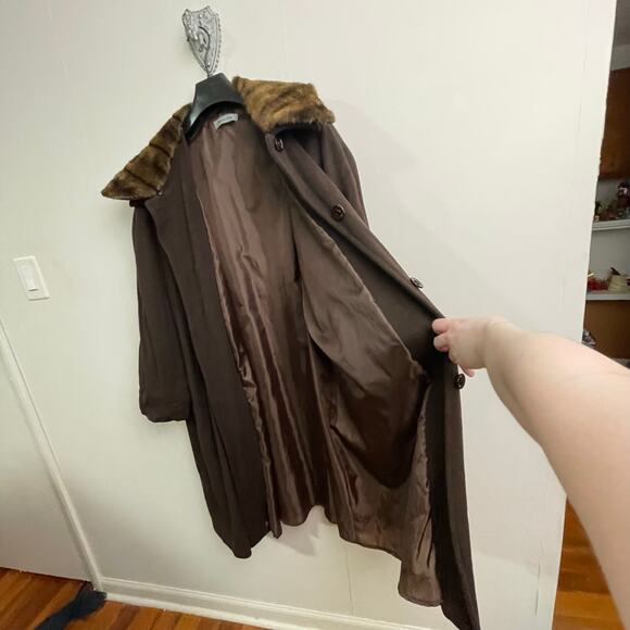 Vintage XL Made in Italy brown trench coat fur collar winter lambs wool classic - Picture 11 of 12